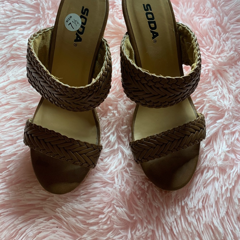 Sandel Wedges